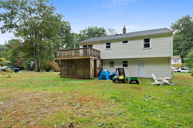 12 Harton Ross Drive, Whitman, MA 02382