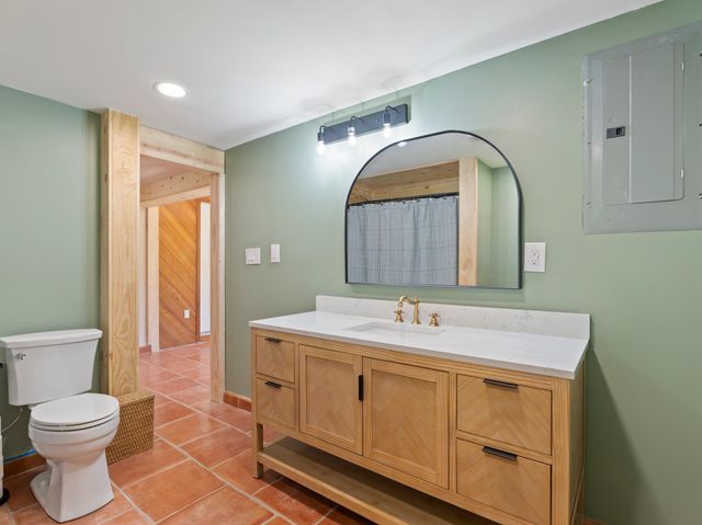 2007 Private Road 652, Sargent, TX 77414