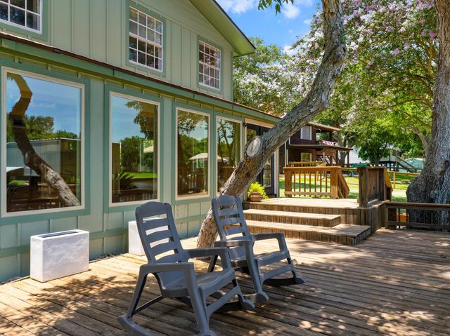 2007 Private Road 652, Sargent, TX 77414