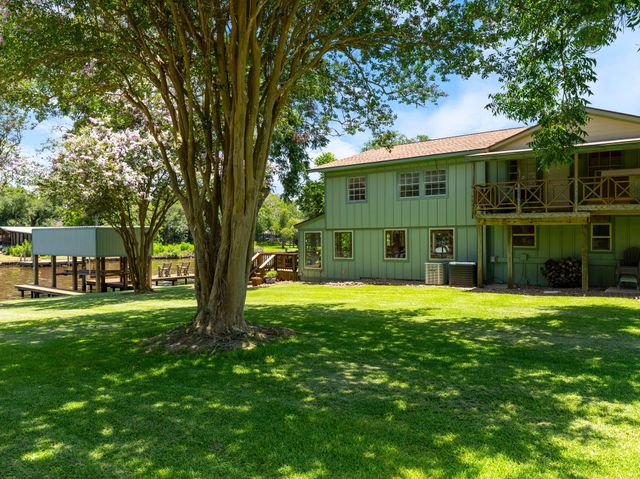 2007 Private Road 652, Sargent, TX 77414