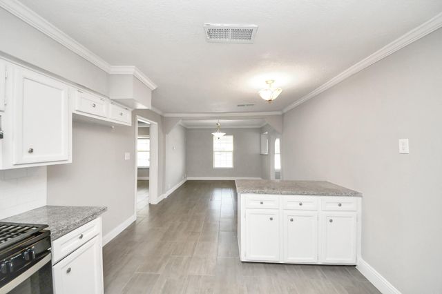 1222 Bernard Street, Pasadena, TX 77506