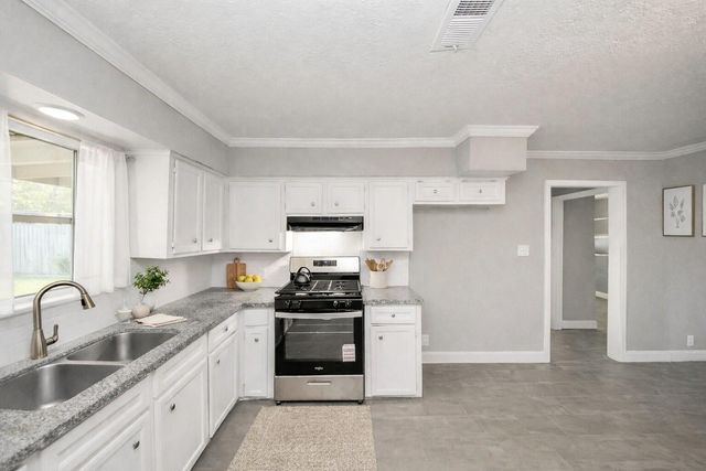 1222 Bernard Street, Pasadena, TX 77506