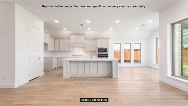 306 Foxfire CV, Lockhart, TX 78644