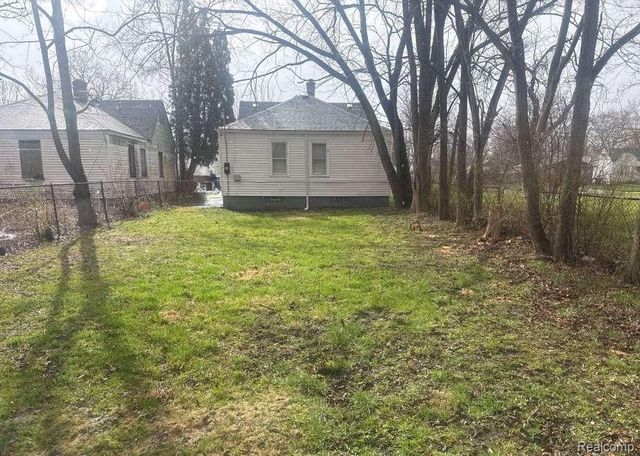 8458 Brace Street, Detroit, MI 48228