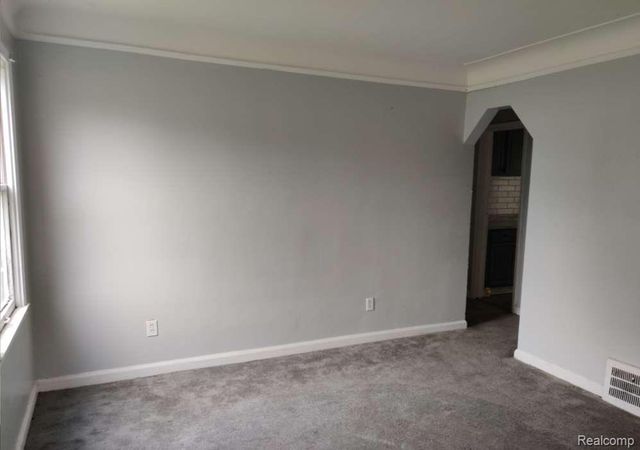 8458 Brace Street, Detroit, MI 48228