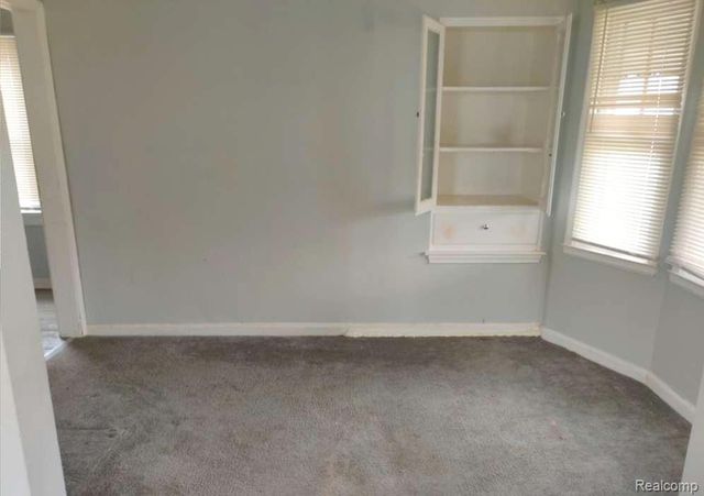 8458 Brace Street, Detroit, MI 48228