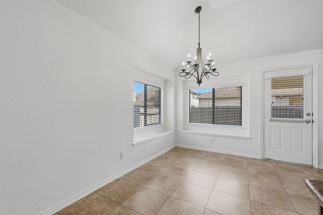 2304 Oakleaf Hills Circle, Conroe, TX 77304