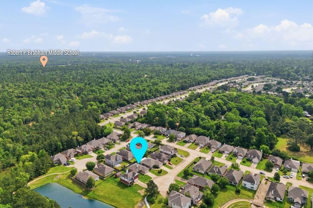 2304 Oakleaf Hills Circle, Conroe, TX 77304