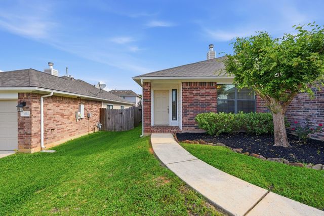 2304 Oakleaf Hills Circle, Conroe, TX 77304