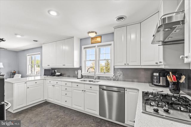 22 NORTHVIEW DR, Hanover, PA 17331