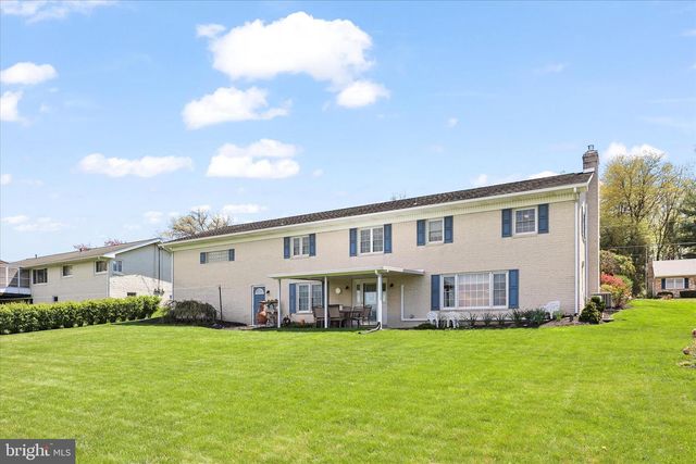 22 NORTHVIEW DR, Hanover, PA 17331