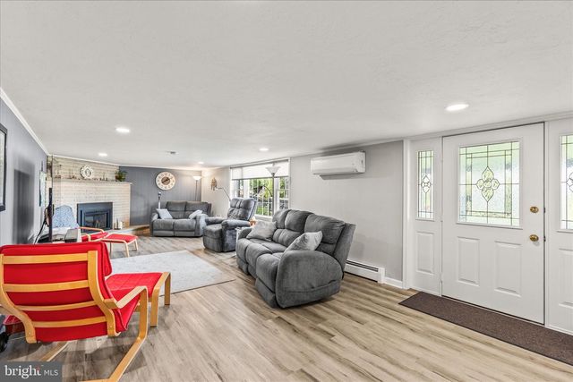 22 NORTHVIEW DR, Hanover, PA 17331