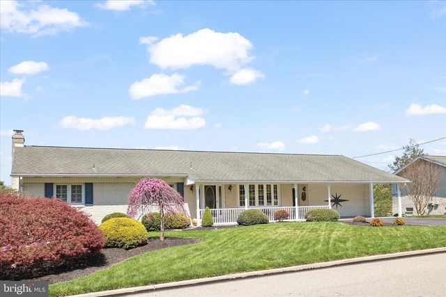 22 NORTHVIEW DR, Hanover, PA 17331