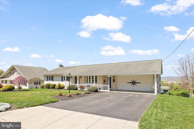 22 NORTHVIEW DR, Hanover, PA 17331