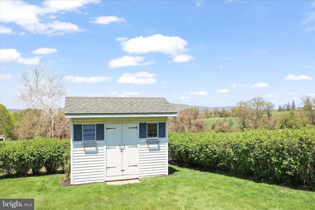 22 NORTHVIEW DR, Hanover, PA 17331
