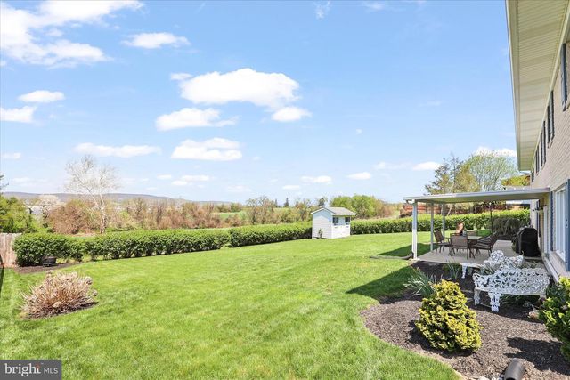 22 NORTHVIEW DR, Hanover, PA 17331