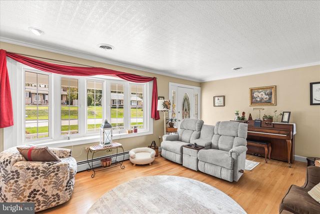 22 NORTHVIEW DR, Hanover, PA 17331