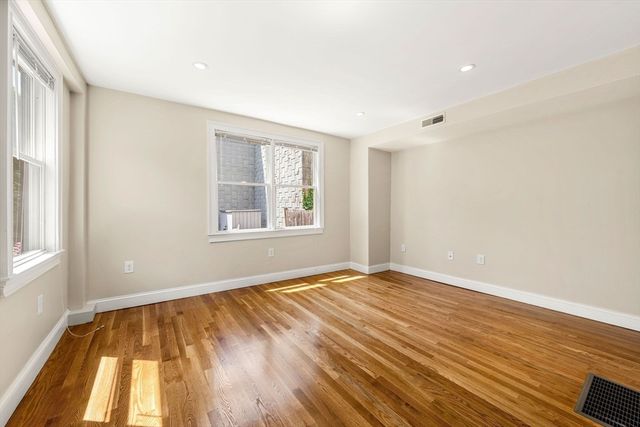 11 8th 2, Cambridge, MA 02141