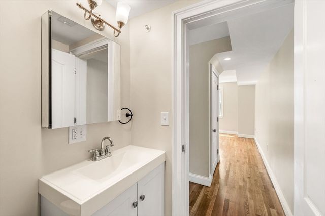 11 8th 2, Cambridge, MA 02141