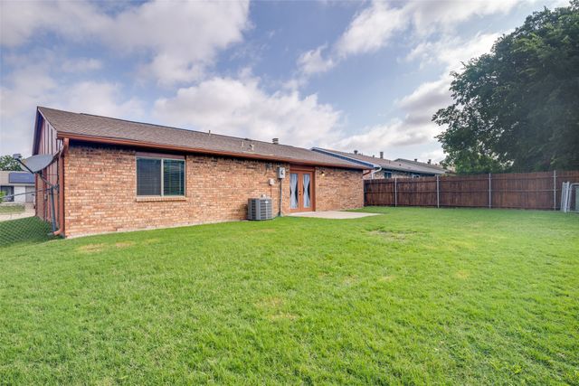 614 Wandering Way Drive, Allen, TX 75002