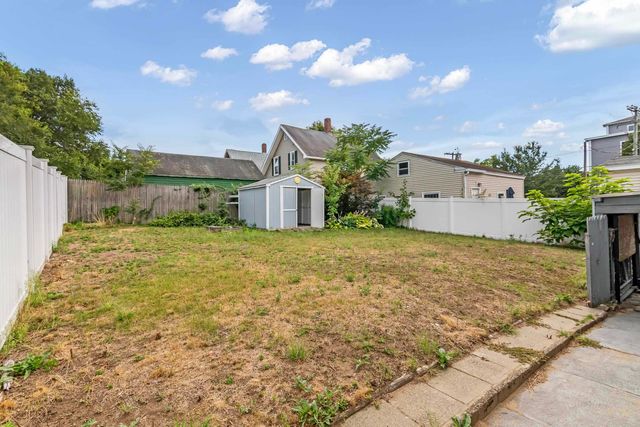 157 Cilley Road, Manchester, NH 03103