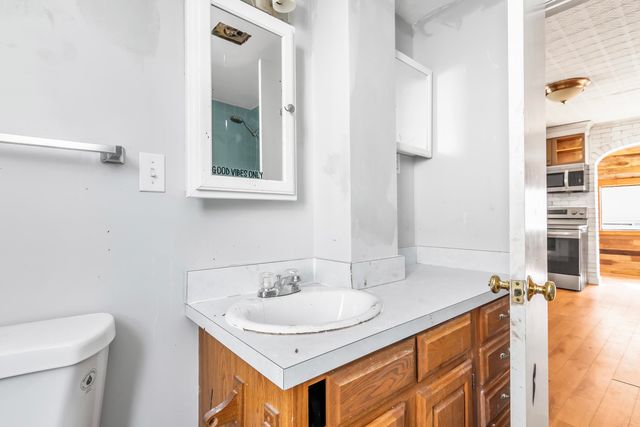 157 Cilley Road, Manchester, NH 03103