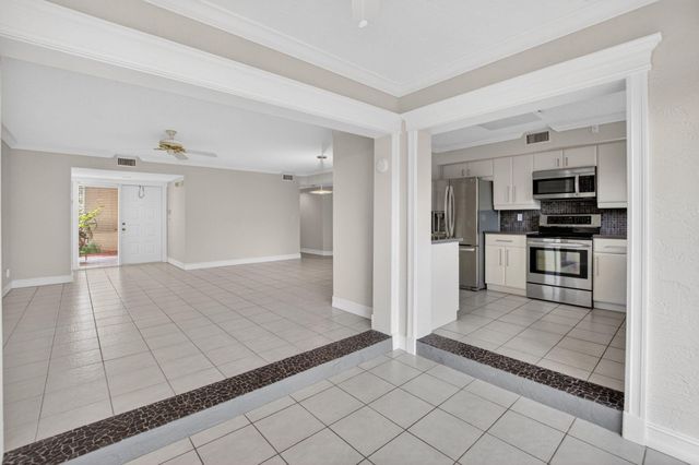 17276 Boca Club Boulevard, Boca Raton, FL 33487