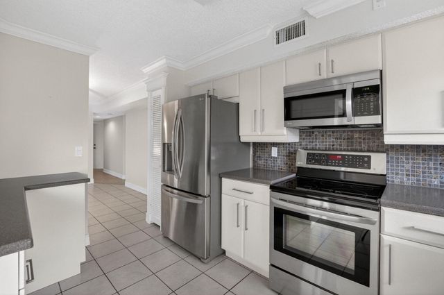 17276 Boca Club Boulevard, Boca Raton, FL 33487