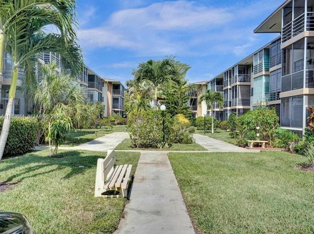 17000 NE 14th Ave 206, Miami, FL 33162