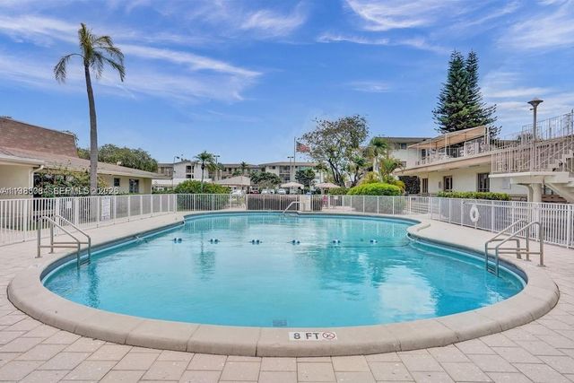 17000 NE 14th Ave 206, Miami, FL 33162