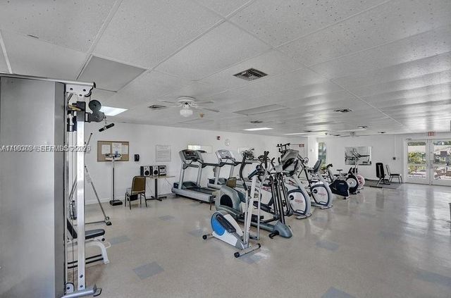 17000 NE 14th Ave 206, Miami, FL 33162