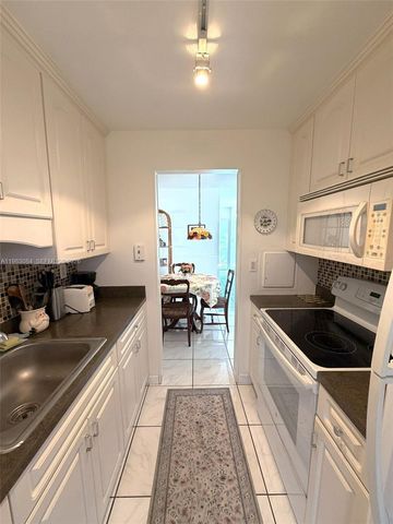 17000 NE 14th Ave 206, Miami, FL 33162