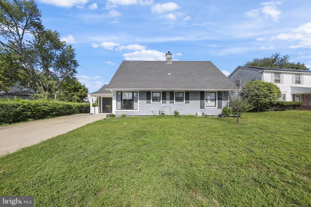 5 BARKER LN, WILLINGBORO, NJ 08046 — exterior