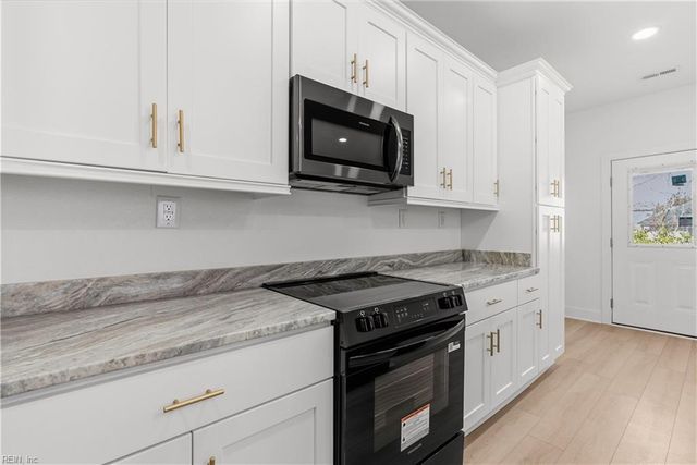 1112 Fayette ST, Portsmouth, VA 23704