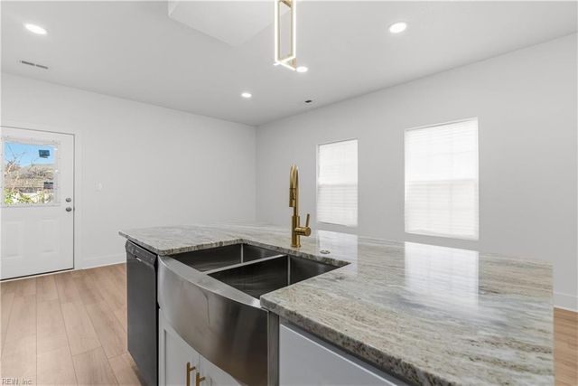 1112 Fayette ST, Portsmouth, VA 23704