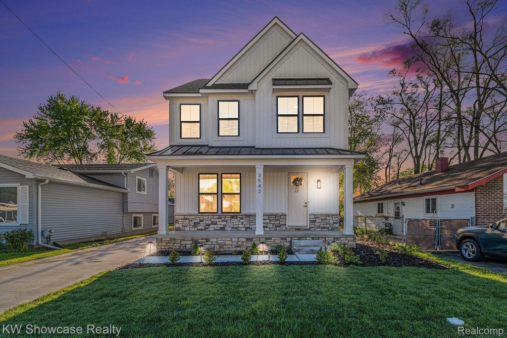 3542 ROYAL Avenue, Berkley, MI 48072