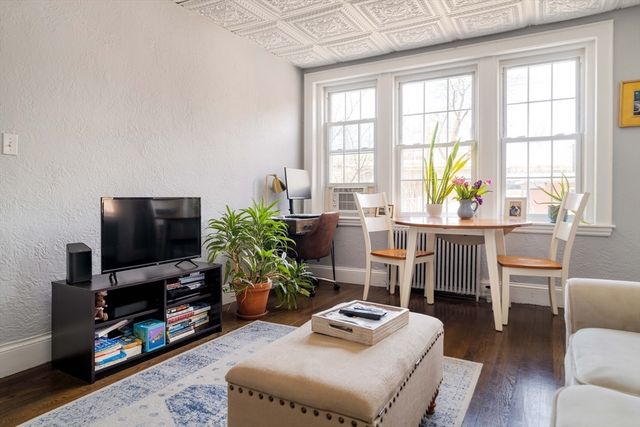 90 Kilsyth Road 31, Boston, MA 02135