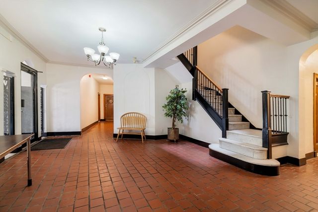 90 Kilsyth Road 31, Boston, MA 02135