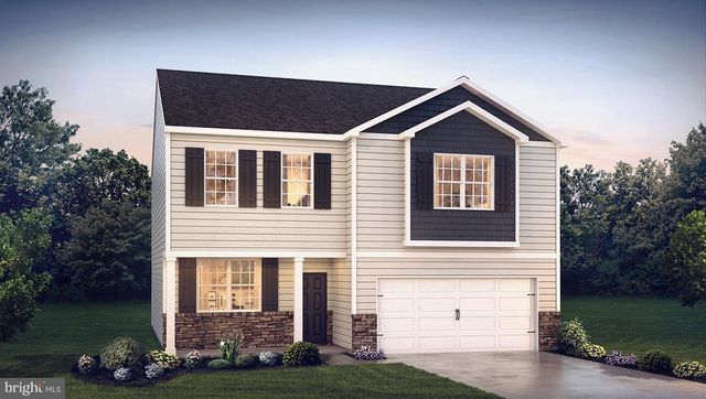 145 WINDING RD, Forks Township, PA 18040