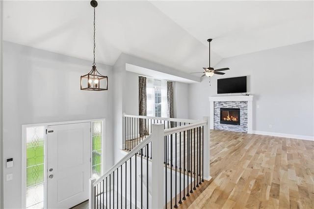 12301 S Burr Oak Circle, Peculiar, MO 64078