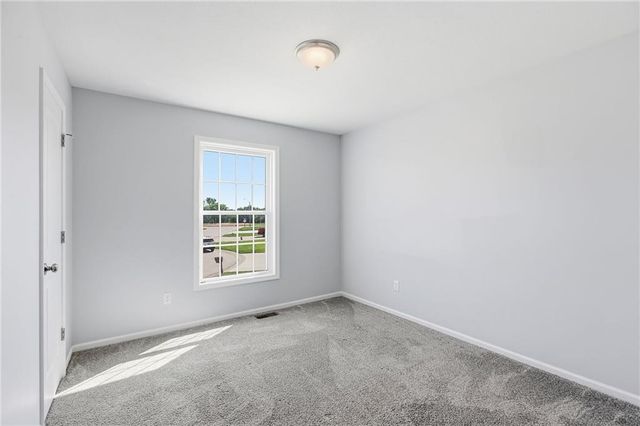 12301 S Burr Oak Circle, Peculiar, MO 64078