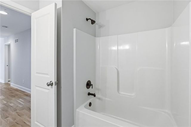 12301 S Burr Oak Circle, Peculiar, MO 64078