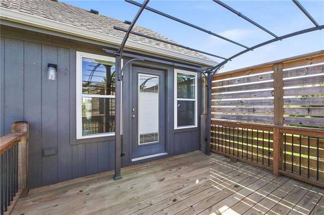 12301 S Burr Oak Circle, Peculiar, MO 64078
