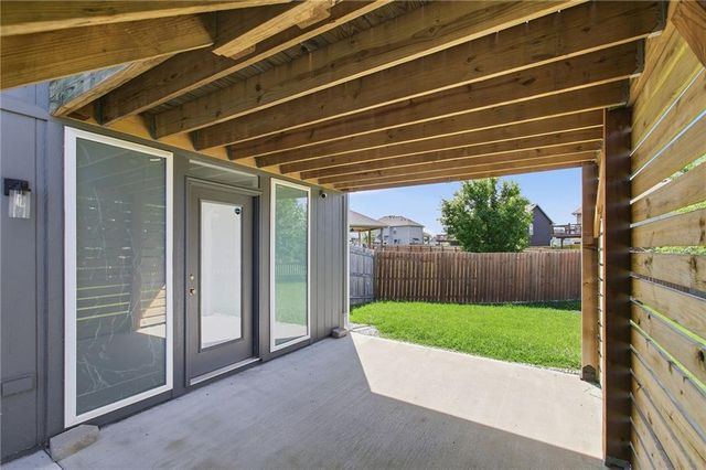 12301 S Burr Oak Circle, Peculiar, MO 64078