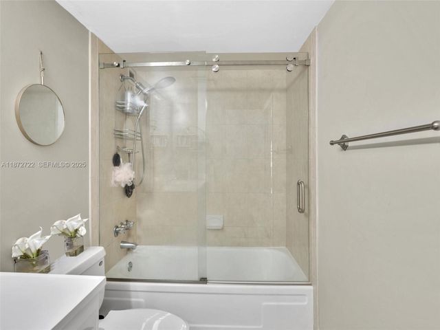 2780 NE 183rd Street 302, Aventura, FL 33160