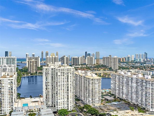 2780 NE 183rd Street 302, Aventura, FL 33160