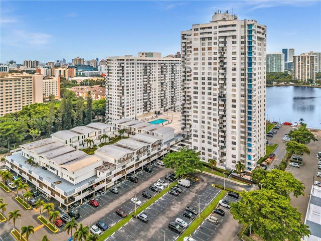 2780 NE 183rd Street 302, Aventura, FL 33160
