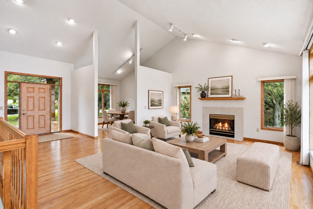 3200 Bent Tree Hills Drive, New Brighton, MN 55112 — exterior