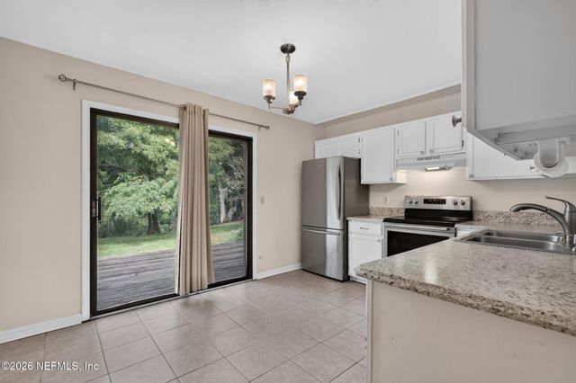 3313 W DONZI Way, Jacksonville, FL 32223