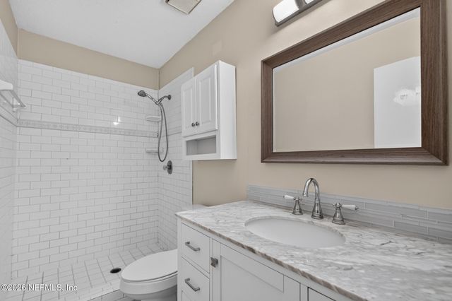3313 W DONZI Way, Jacksonville, FL 32223